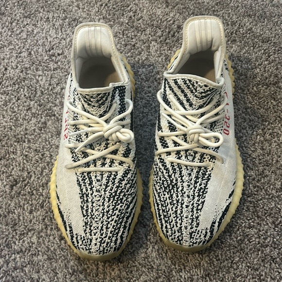 Used size 12 - Picture 1 of 4